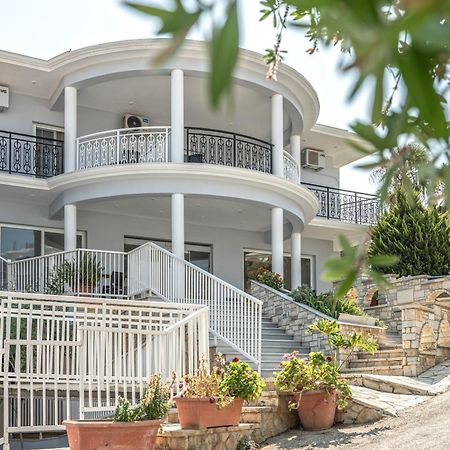 Christina Apartments Циливи Экстерьер фото
